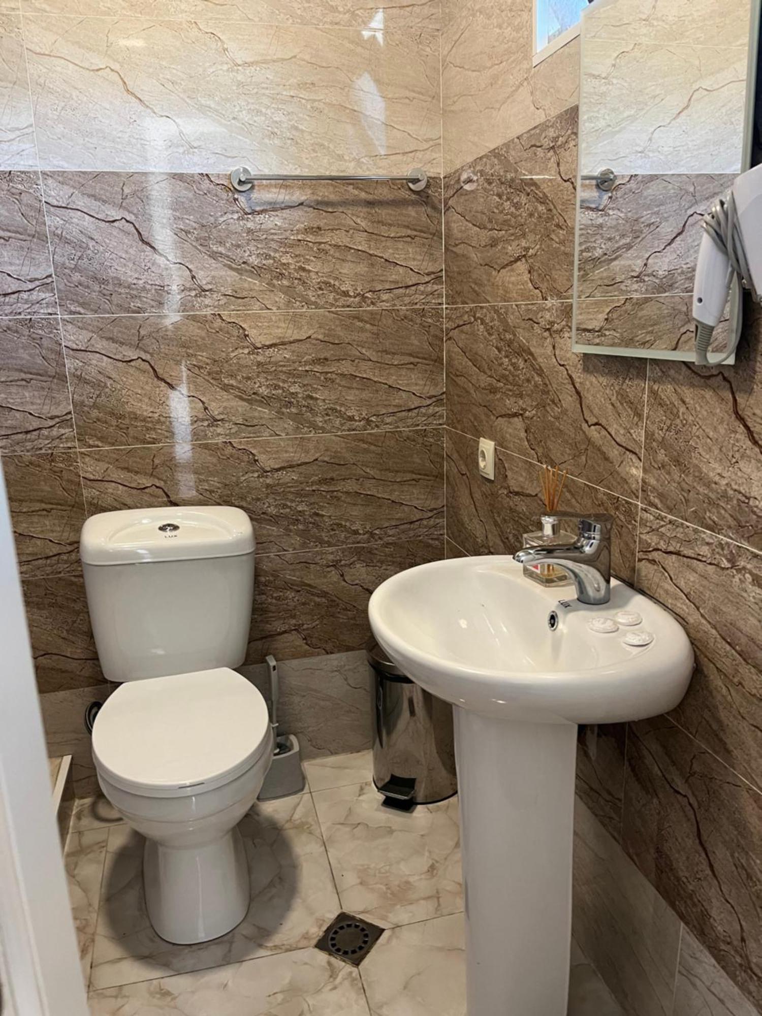 Soso Burduli'S Guesthouse Kazbegi Ngoại thất bức ảnh