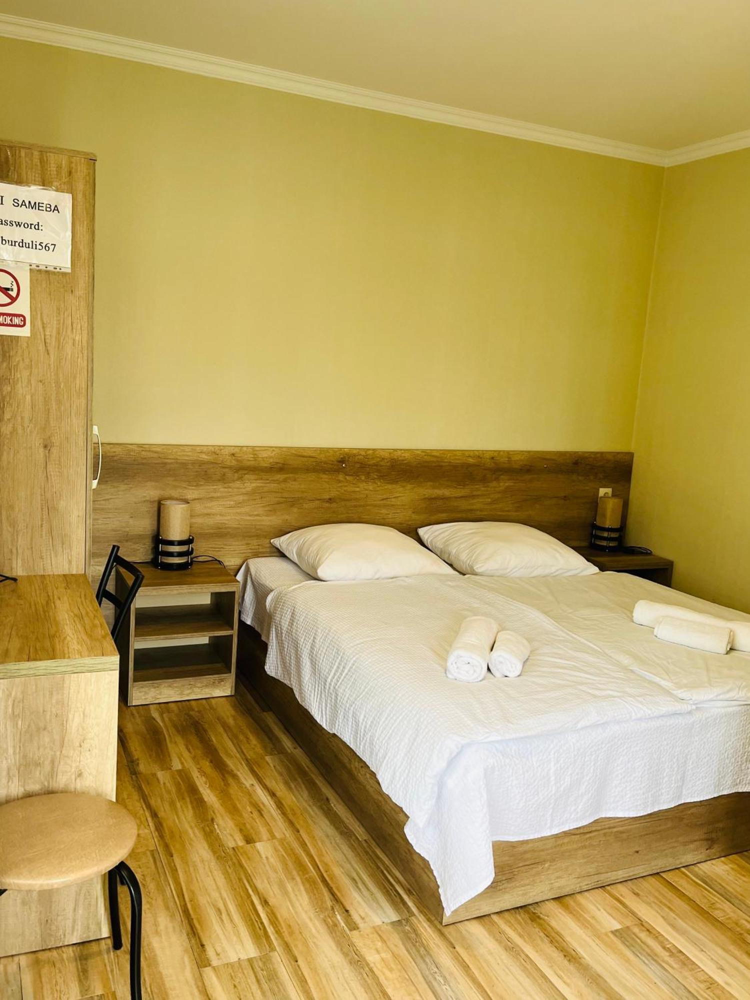 Soso Burduli'S Guesthouse Kazbegi Ngoại thất bức ảnh