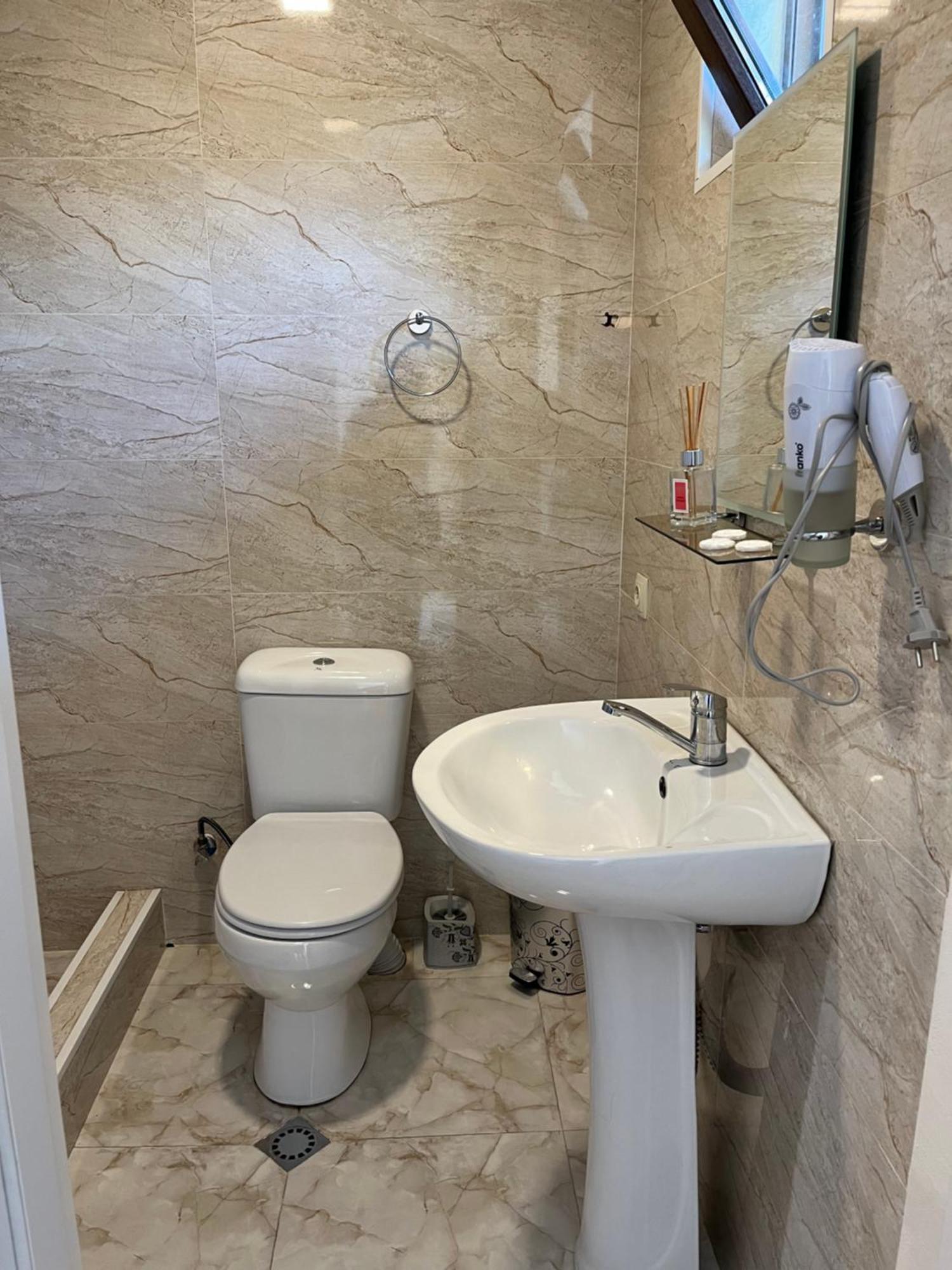 Soso Burduli'S Guesthouse Kazbegi Ngoại thất bức ảnh
